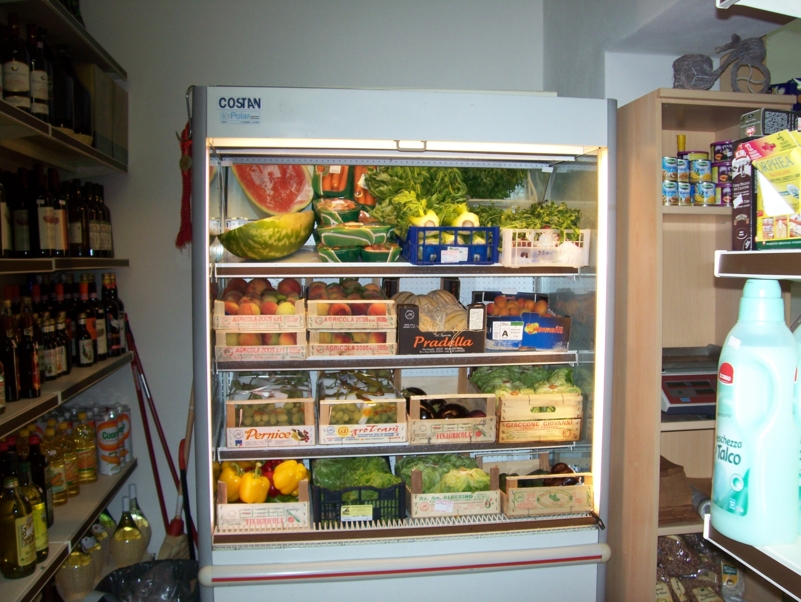  Image name: AlimentariMirka21.jpg 
 width: 801 pixel 
 height: 602 pixel 
 Size: 405821 bytes 
 Click to enlarge 